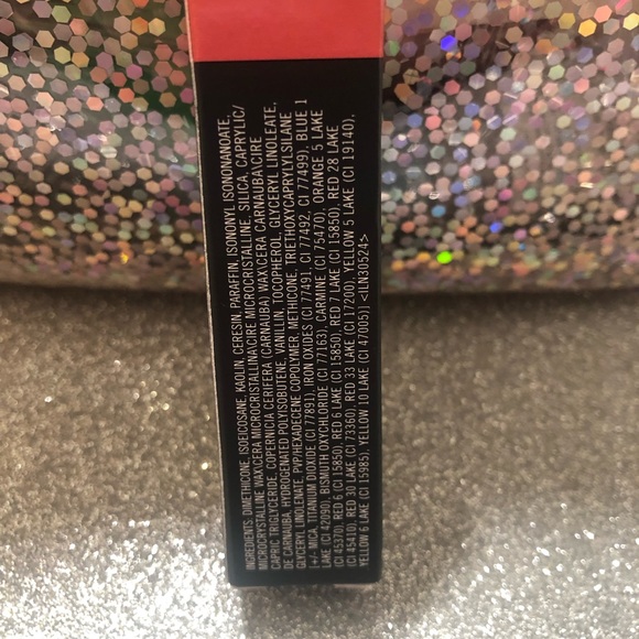 BNIB! MAC Retro Matte Lipstick 💄 in Runway Hit 703 - Picture 6 of 7